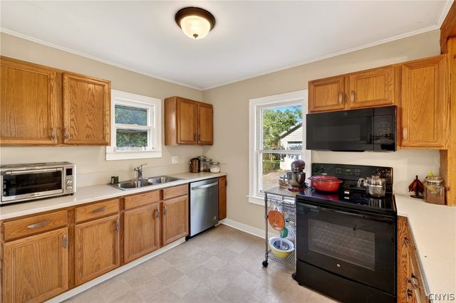 305 Newcastle Road, Geddes, NY 13219