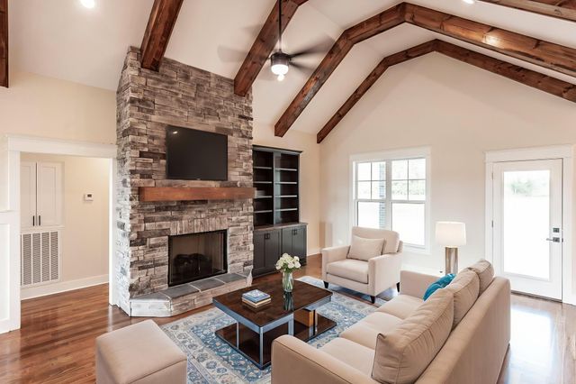 1060 Mill Brook Way, Gallatin, TN 37066