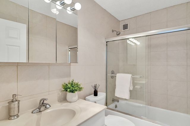 99 Pond Avenue PH804, Brookline, MA 02445