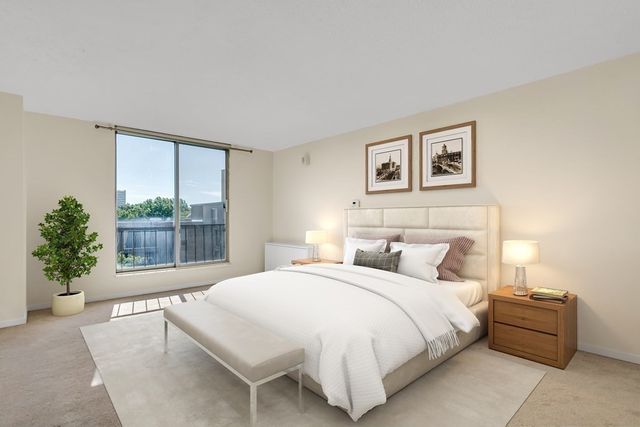 99 Pond Avenue PH804, Brookline, MA 02445