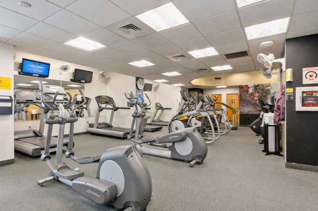 99 Pond Avenue PH804, Brookline, MA 02445