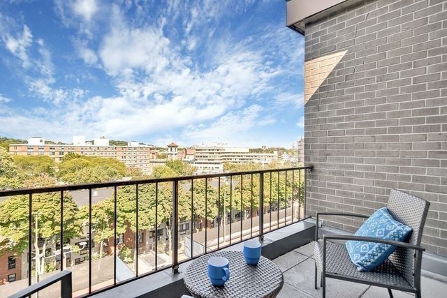 99 Pond Avenue PH804, Brookline, MA 02445
