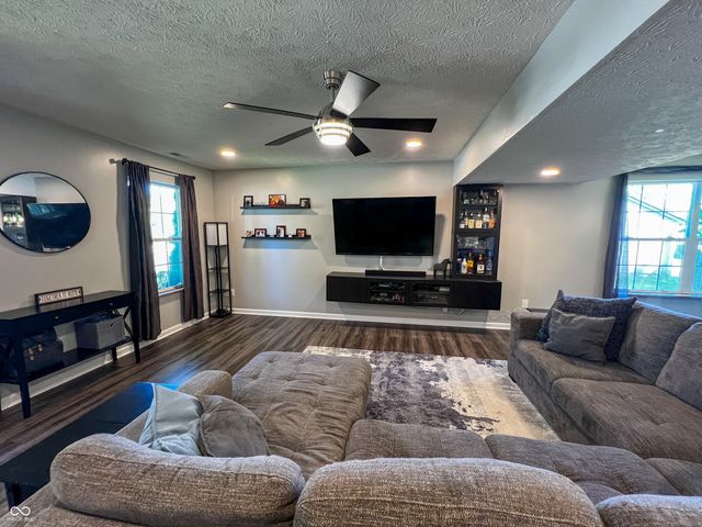 513 Mallory Parkway, Franklin, IN 46131