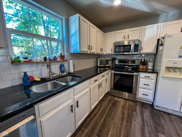 513 Mallory Parkway, Franklin, IN 46131