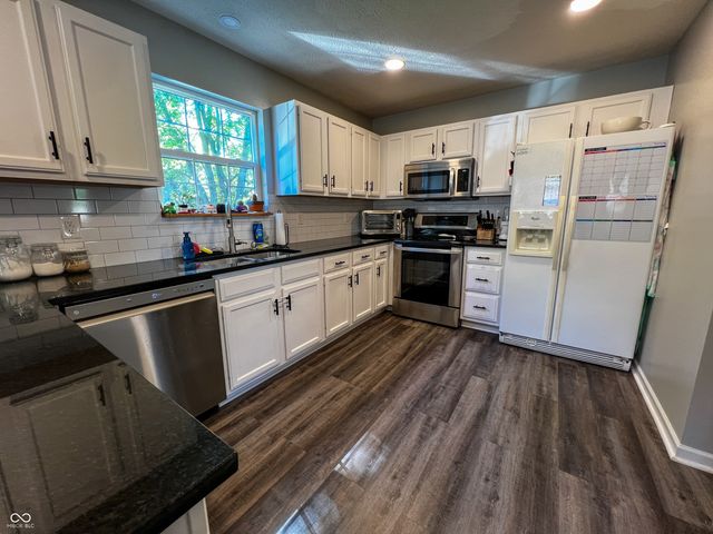 513 Mallory Parkway, Franklin, IN 46131