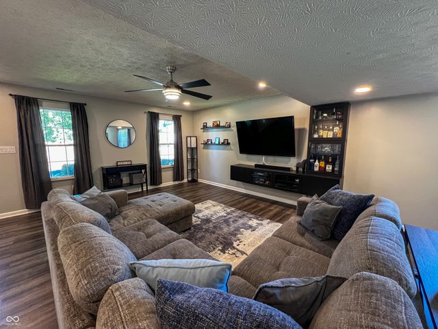 513 Mallory Parkway, Franklin, IN 46131