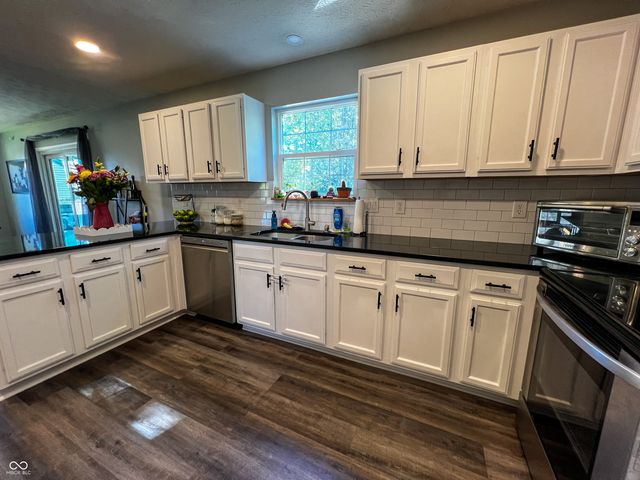 513 Mallory Parkway, Franklin, IN 46131