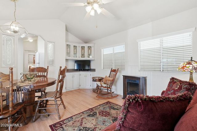 609 BOEING Circle, Mesa, AZ 85205