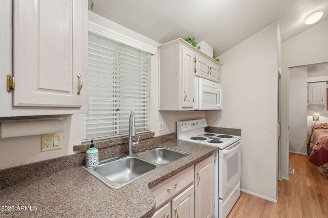 609 BOEING Circle, Mesa, AZ 85205