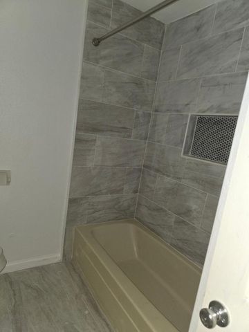 6802 Mccullum Road, Houston, TX 77489