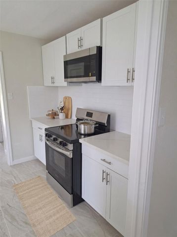 6802 Mccullum Road, Houston, TX 77489