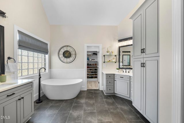 209 Beacon Falls Court, Cary, NC 27519