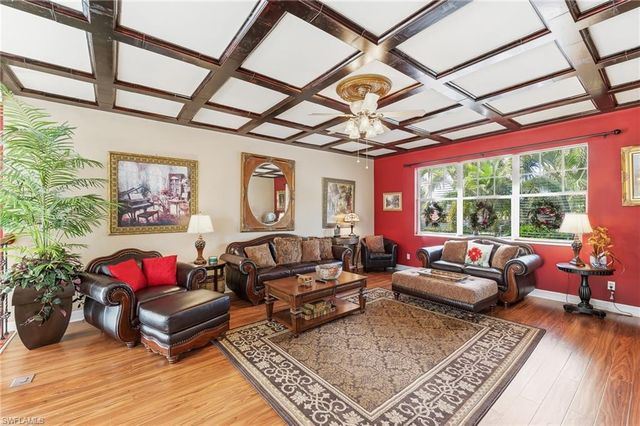 1841 Senegal Date DR, Naples, FL 34119
