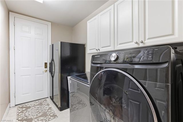 1841 Senegal Date DR, Naples, FL 34119