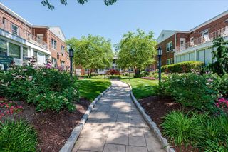 1385 Broadway A31, Hewlett, NY 11557