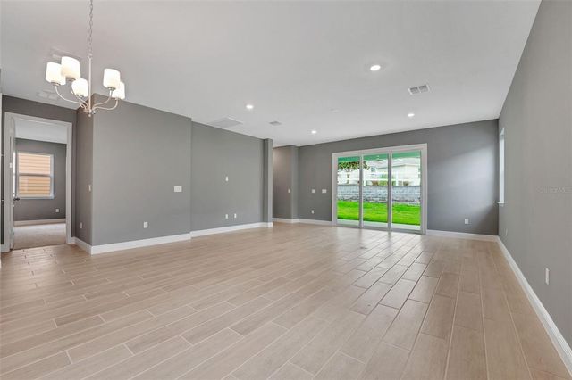 985 FIESTA KEY CIRCLE, Lady Lake, FL 32159