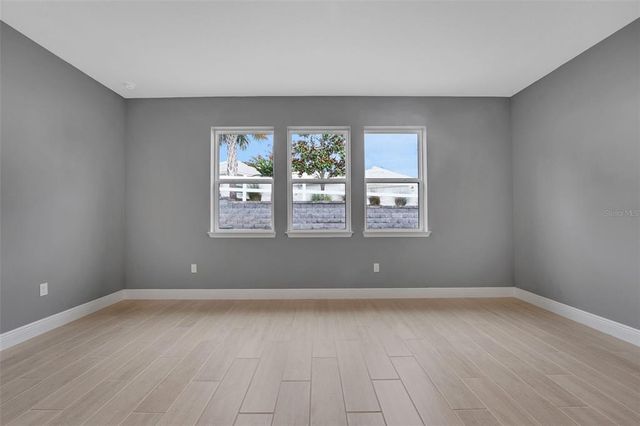 985 FIESTA KEY CIRCLE, Lady Lake, FL 32159
