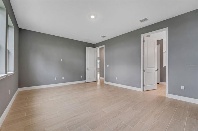 985 FIESTA KEY CIRCLE, Lady Lake, FL 32159