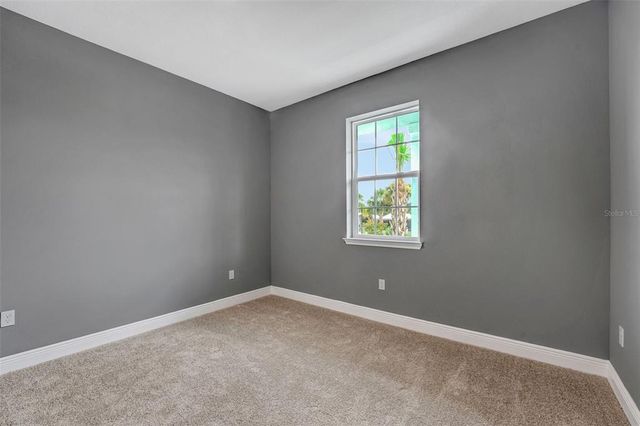 985 FIESTA KEY CIRCLE, Lady Lake, FL 32159