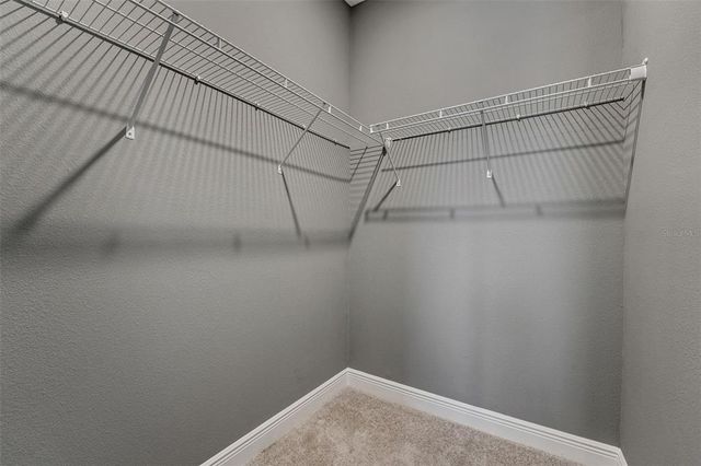 985 FIESTA KEY CIRCLE, Lady Lake, FL 32159