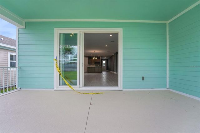 985 FIESTA KEY CIRCLE, Lady Lake, FL 32159