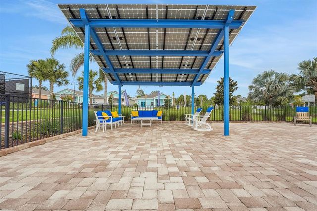 985 FIESTA KEY CIRCLE, Lady Lake, FL 32159