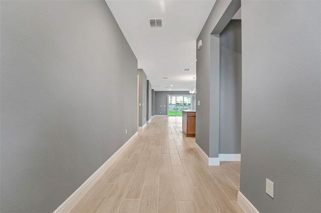 985 FIESTA KEY CIRCLE, Lady Lake, FL 32159