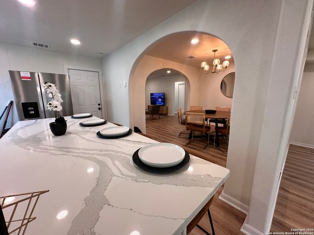 414 CLOWER, San Antonio, TX 78212