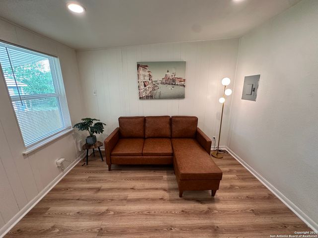 414 CLOWER, San Antonio, TX 78212