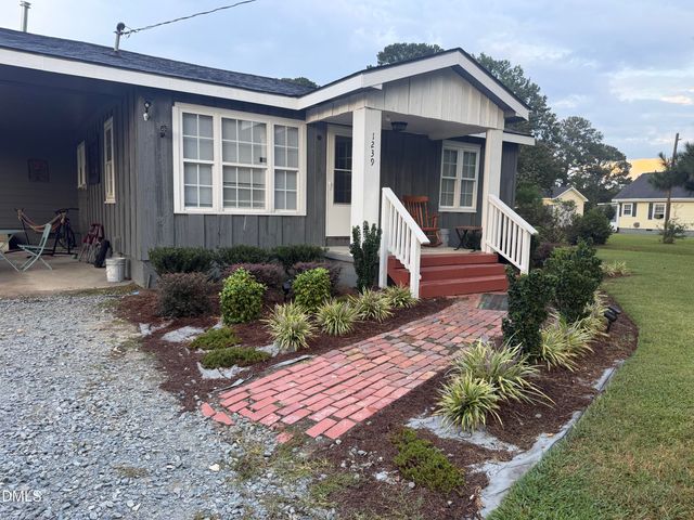 1239 Brogden Road, Smithfield, NC 27577