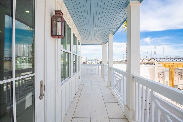 136 W Cotter Ave 6, Port Aransas, TX 78373