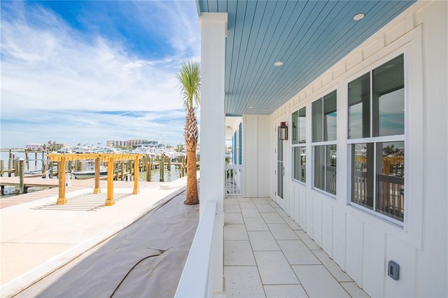 136 W Cotter Ave 6, Port Aransas, TX 78373