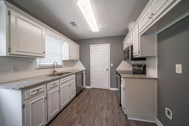 111 Lee Road 2068, Phenix City, AL 36870