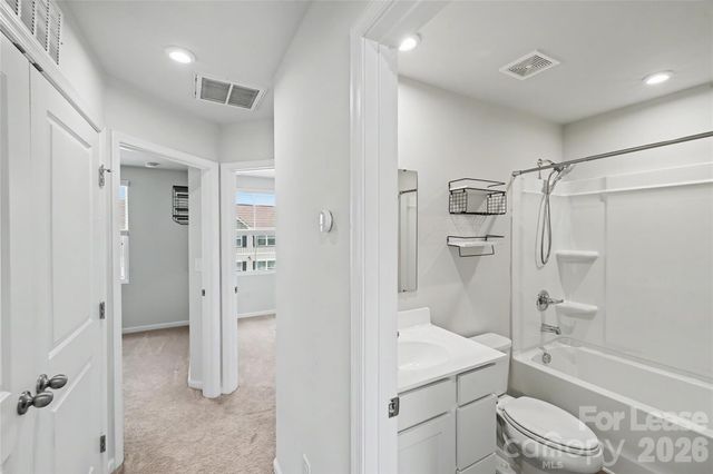 6042 Cutwater Circle, Charlotte, NC 28269