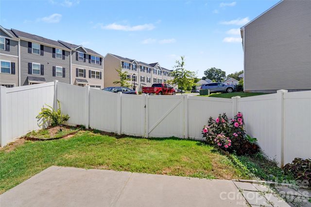 6042 Cutwater Circle, Charlotte, NC 28269