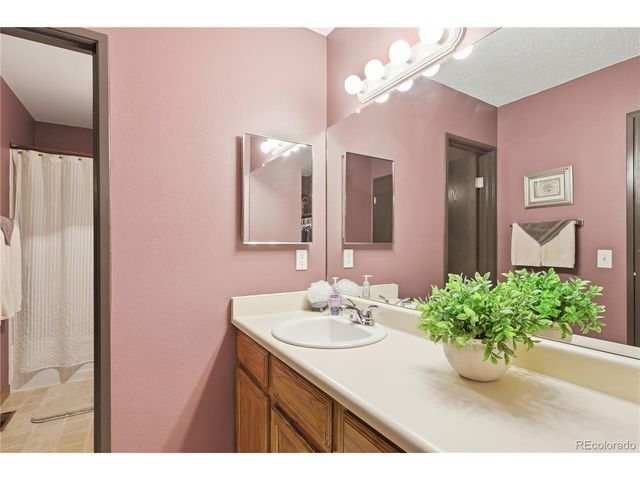 3405 S Ammons St 17-8, Denver, CO 80227