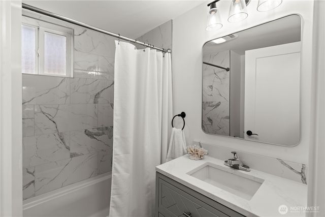 5518 39th Avenue S, Seattle, WA 98118