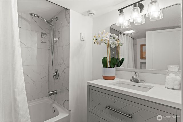 5518 39th Avenue S, Seattle, WA 98118