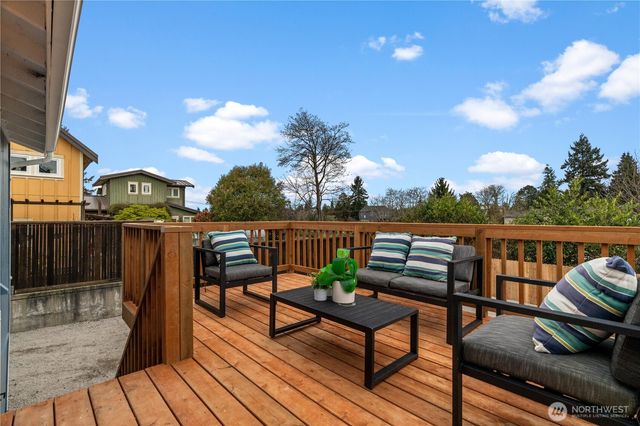 5518 39th Avenue S, Seattle, WA 98118