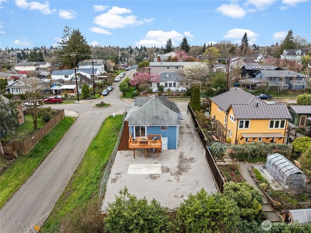 5518 39th Avenue S, Seattle, WA 98118