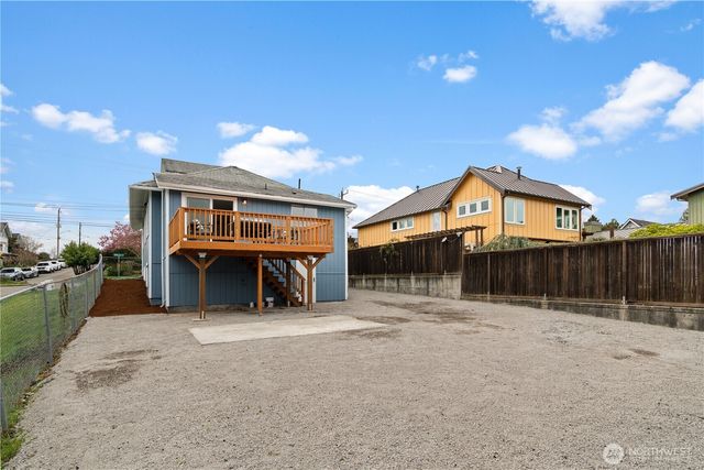 5518 39th Avenue S, Seattle, WA 98118