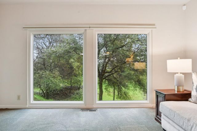 340 Crestridge Ln, Folsom, CA 95630