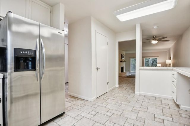 340 Crestridge Ln, Folsom, CA 95630