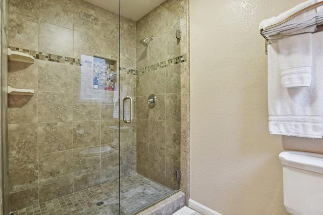 340 Crestridge Ln, Folsom, CA 95630