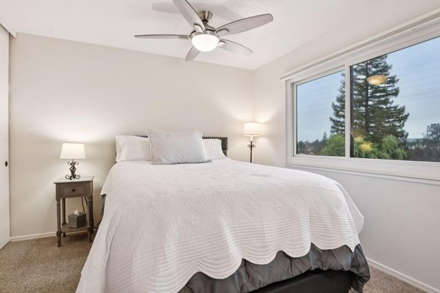 340 Crestridge Ln, Folsom, CA 95630