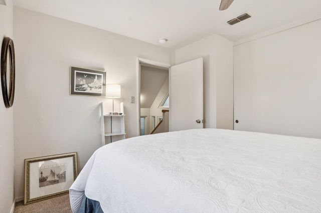 340 Crestridge Ln, Folsom, CA 95630