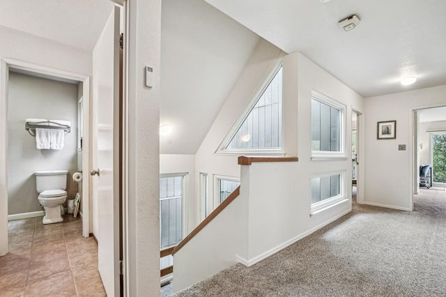 340 Crestridge Ln, Folsom, CA 95630