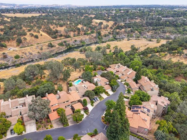 340 Crestridge Ln, Folsom, CA 95630