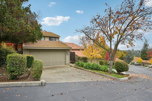 340 Crestridge Ln, Folsom, CA 95630