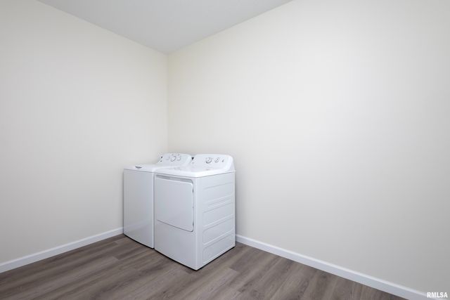 2592 Middle Rd Apt 202, Bettendorf, IA 52722